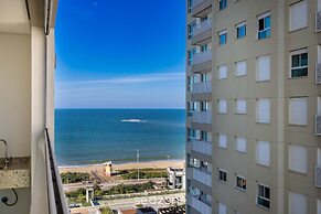 Seafront Condominium With Pool - SHC