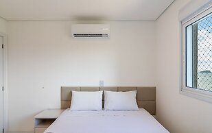 Seafront Condominium With Pool - SHC