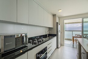 Seafront Condominium With Pool - SHC