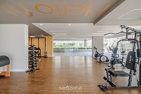 Seafront Condominium With Pool - SHC