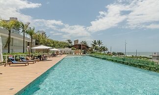 Seafront Condominium With Pool - SHC