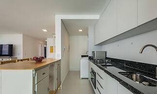 Seafront Condominium With Pool - SHC