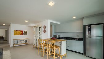 Seafront Condominium With Pool - SHC
