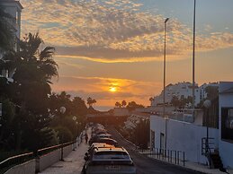 Arkadia 2 Guests - Pool - Balcony - Beach 12min