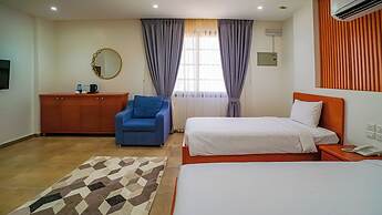 Express City Hotel