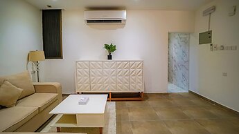 Express City Hotel