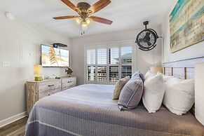 Lagoon Landing 202- Beautifully Decorated Condo With Balcony Pool Step