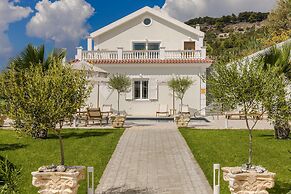 Pantheon Villa Svoronata