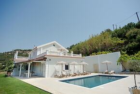 Pantheon Villa Svoronata