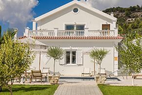 Pantheon Villa Svoronata