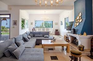 Pantheon Villa Svoronata