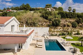 Pantheon Villa Svoronata