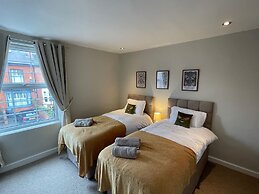 Familyfriendly - Sleeps6 - Privateparking - Garden