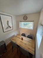 Familyfriendly - Sleeps6 - Privateparking - Garden