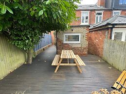 Familyfriendly - Sleeps6 - Privateparking - Garden