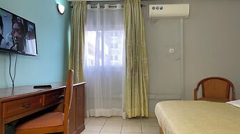 Peninsula Hotel Bonamoussadi Douala