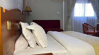 Peninsula Hotel Bonamoussadi Douala