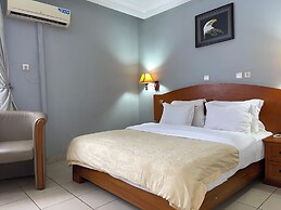 Peninsula Hotel Bonamoussadi Douala