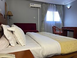 Peninsula Hotel Bonamoussadi Douala