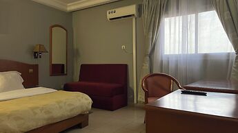 Peninsula Hotel Bonamoussadi Douala