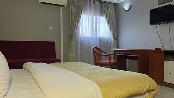 Peninsula Hotel Bonamoussadi Douala