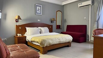 Peninsula Hotel Bonamoussadi Douala