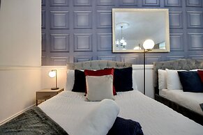 Portsmouth Maisonete Pool Tennis Table