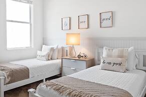 Ground Floor Gathering up to 9 Guests Bl387