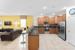 Game Room Large Pool 9BR Disney Area