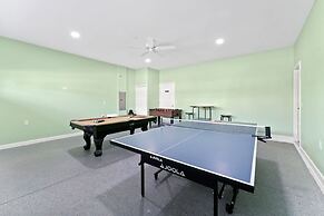 Game Room Large Pool 9BR Disney Area