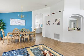 Entertaining Game Room 4BR Near Disney