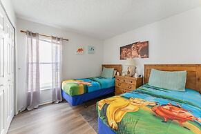 Entertaining Game Room 4BR Near Disney