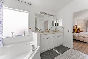 Entertaining Game Room 4BR Near Disney