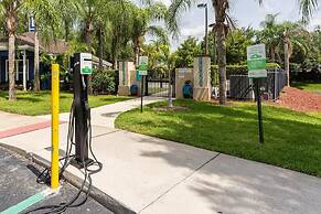 Welcoming 4 BR Sleeps 10 Guests Wl2901