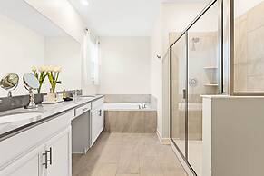 Sophisticated 6BR at Storey Lake Sl2766