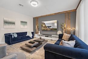 Sophisticated 6BR at Storey Lake Sl2766