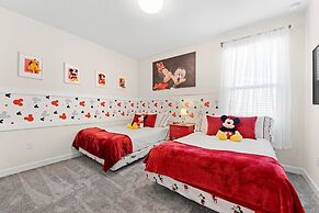 Sophisticated 6BR at Storey Lake Sl2766