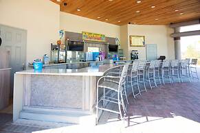 Cozy Comfortable 9BR Retreat in Champions Gate