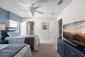 Cozy Comfortable 9BR Retreat in Champions Gate
