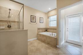 Cozy Comfortable 9BR Retreat in Champions Gate