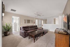Cozy Comfortable 9BR Retreat in Champions Gate