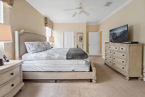 Cozy Comfortable 9BR Retreat in Champions Gate