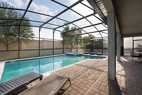 Cozy Comfortable 9BR Retreat in Champions Gate