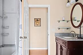 Lake View and Pool 4BR House Disney Area