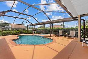 Lake View and Pool 4BR House Disney Area