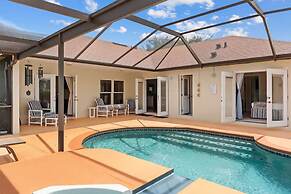Lake View and Pool 4BR House Disney Area