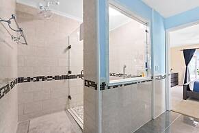 Lake View and Pool 4BR House Disney Area