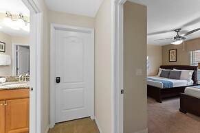 Lovely House for 10 People at Paradise