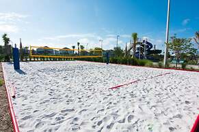 Luxury Decor 6BR at Storey Lake Sleeps 16 Sl2945