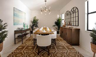 Luxury Decor 6BR at Storey Lake Sleeps 16 Sl2945